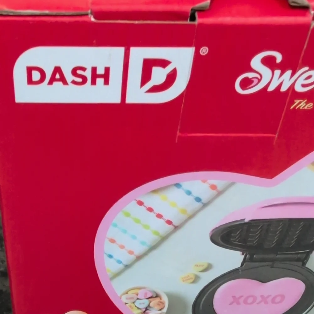 Ash Sweethearts Mini Waffle Maker - Pink